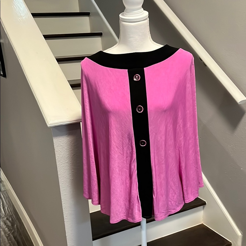 Slinky Brand Magenta & Black Cape. Never worn. Dress up any outfit. Sz. Med